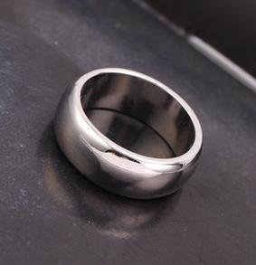 7mm WIDE PLAIN WHITE GOLD EP BAND-sz 5